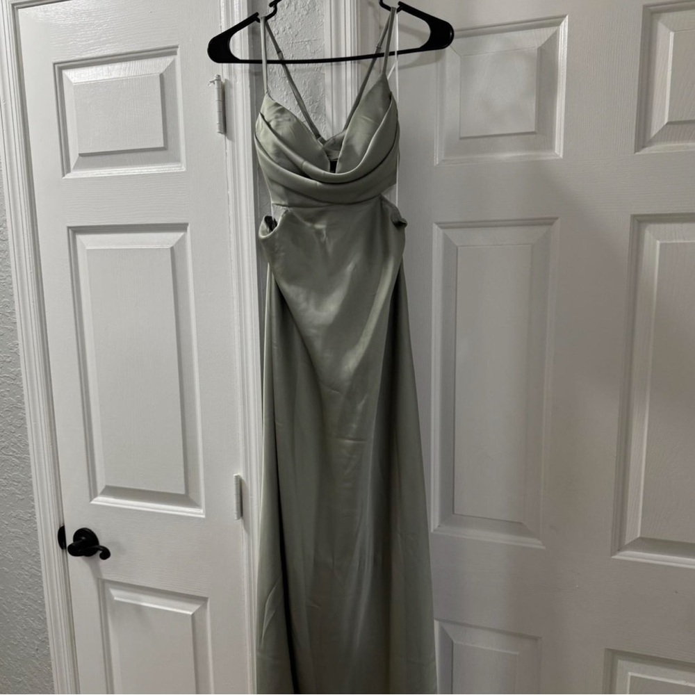 Elegant Green Evening Dress